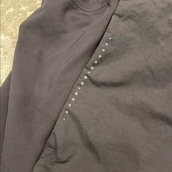 lululemon Another
Mile Vest Size 14 - Picture 4 of 16